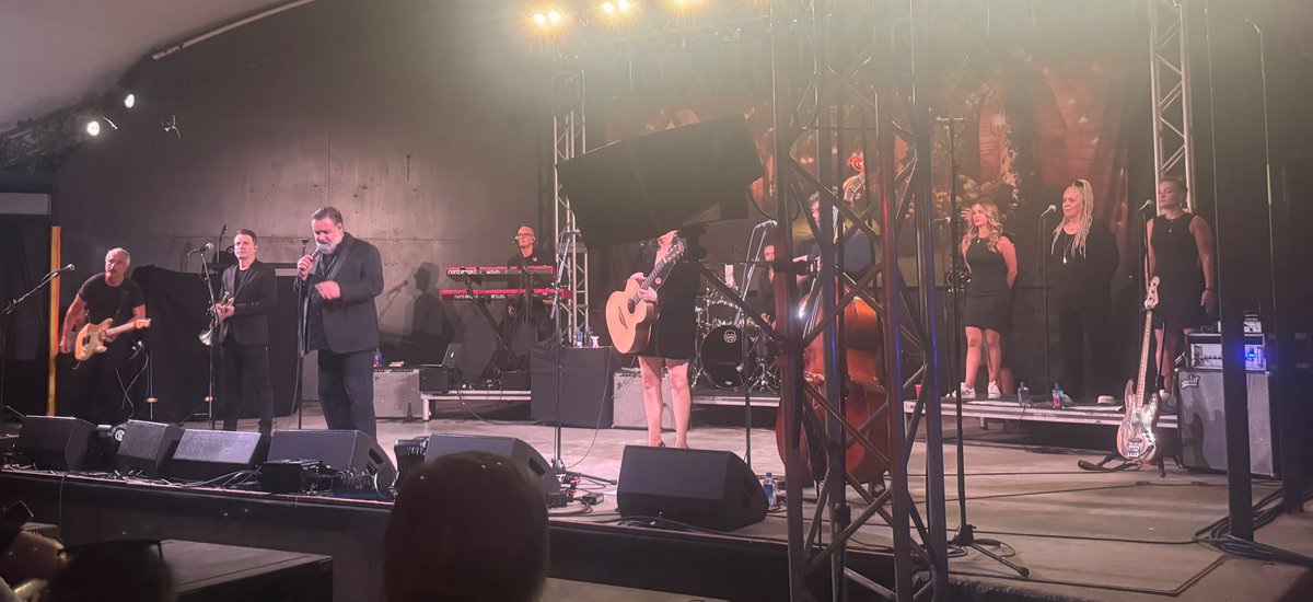 Catherine Gallagher (@cgeee) on Twitter photo What a show at Stubbs!
Nostalgic for the past, celebrated the present, with a hope for a future of many more show to come!
<a href="/russellcrowe/">Russell Crowe</a> <a href="/daveindataform/">David Kelly</a> <a href="/LoriTheVoice/">Lorraine O'Reilly</a> <a href="/pacothehunter/">Stu Hunter</a> <a href="/StewartKirwan/">Stewart Kirwan</a> What a show at Stubbs!
Nostalgic for the past, celebrated the present, with a hope for a future of many more show to come!
<a href="/russellcrowe/">Russell Crowe</a> <a href="/daveindataform/">David Kelly</a> <a href="/LoriTheVoice/">Lorraine O'Reilly</a> <a href="/pacothehunter/">Stu Hunter</a> <a href="/StewartKirwan/">Stewart Kirwan</a>