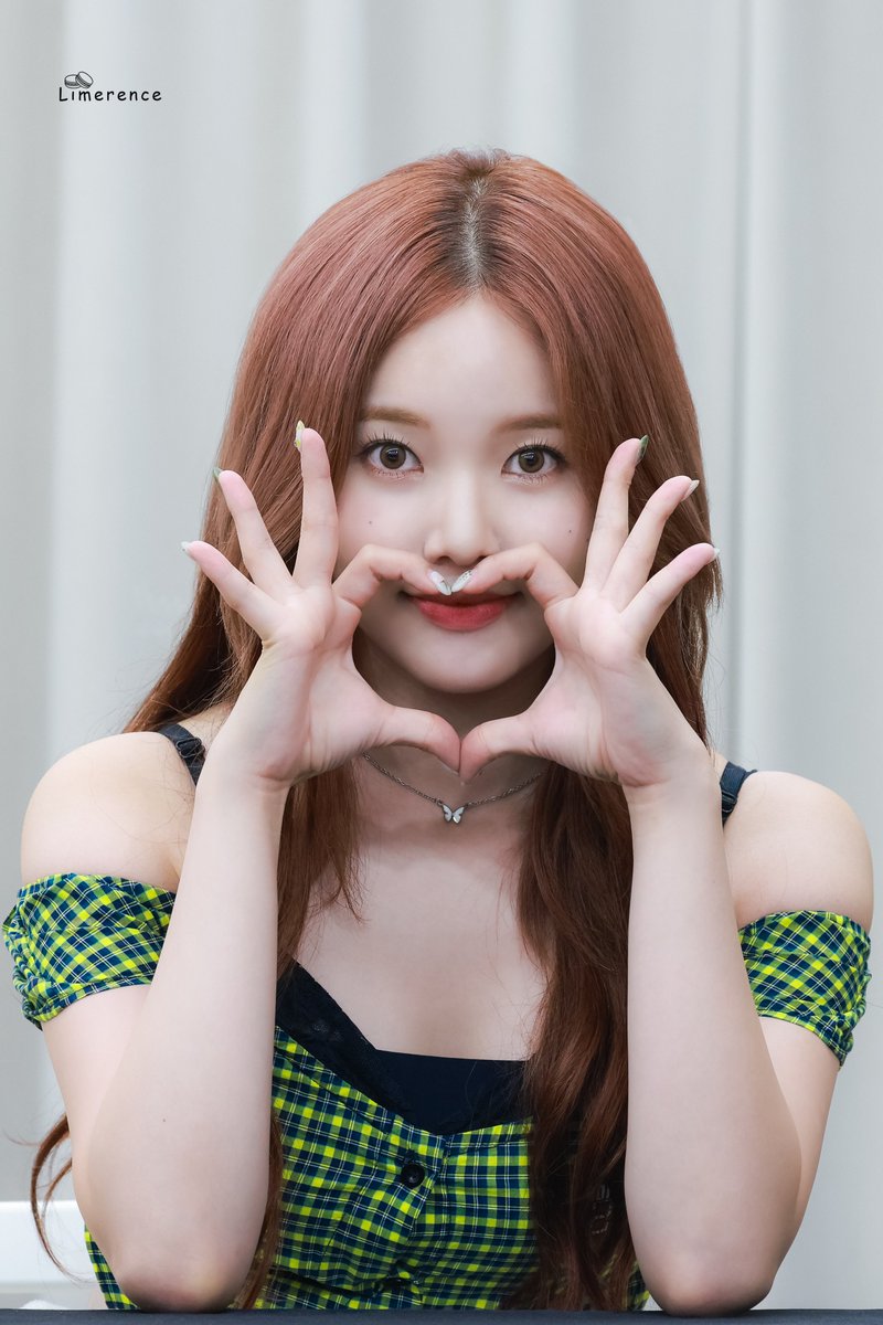 limerence_1212's tweet photo. 240818
💓👀👀

#위클리 #Weeekly #수진 #이수진 #soojin #leesoojin https://t.co/SvfnyzSLId