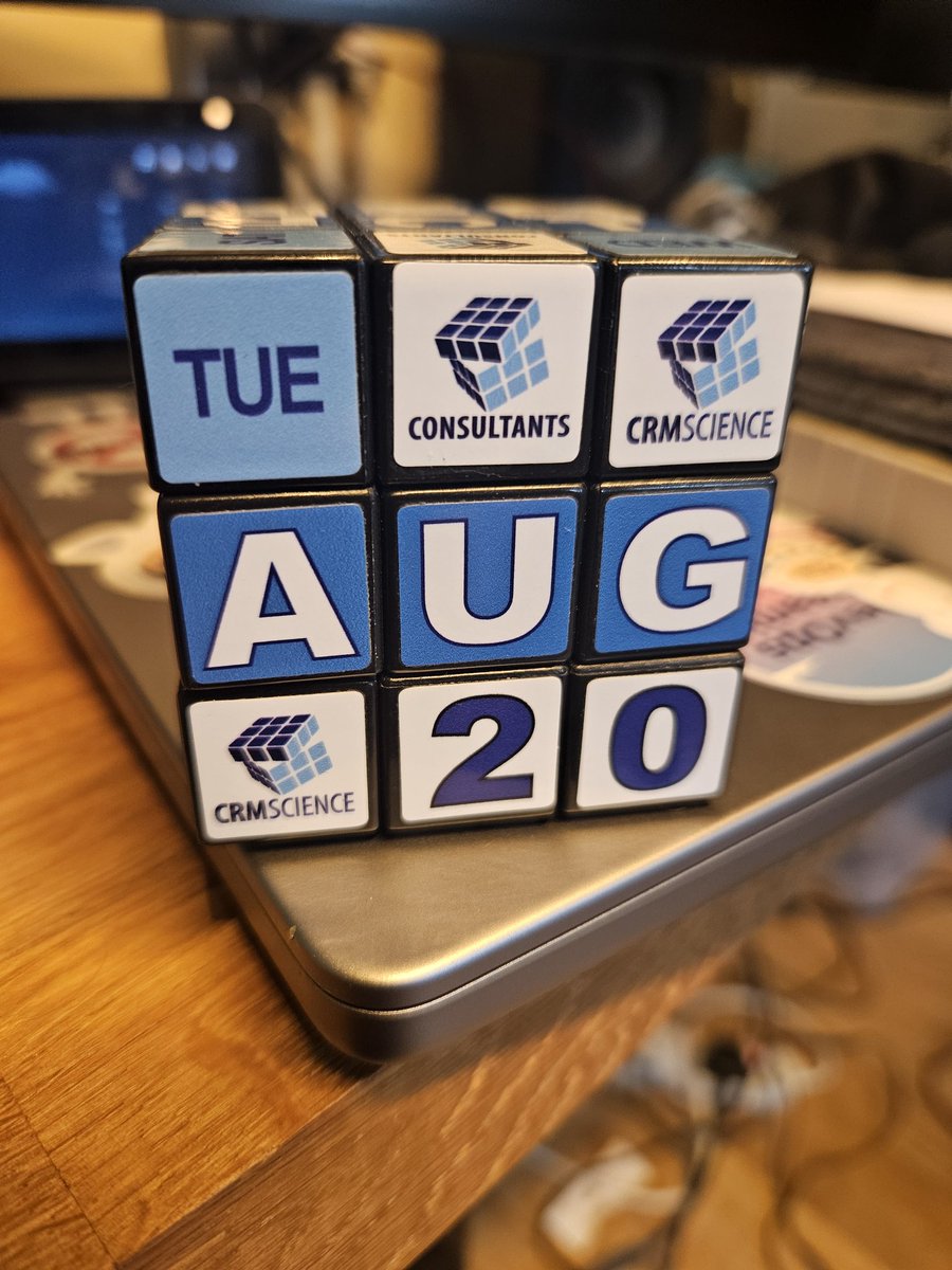 RobSalesforce's tweet photo. Kicking off another day #cubeforce https://t.co/qE9ZTIpXxY