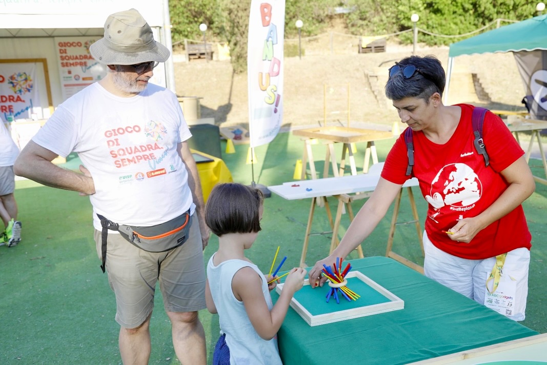 Festambiente's tweet photo. 🌎💛Grazie all’associazione @bandus_aps_grosseto per aver portato a #Festambiente un mondo di #giochi all’insegna dell’#inclusività per grandi e piccini 💛Una collaborazione preziosa e vincente🎯 https://t.co/gvutBOyDrr