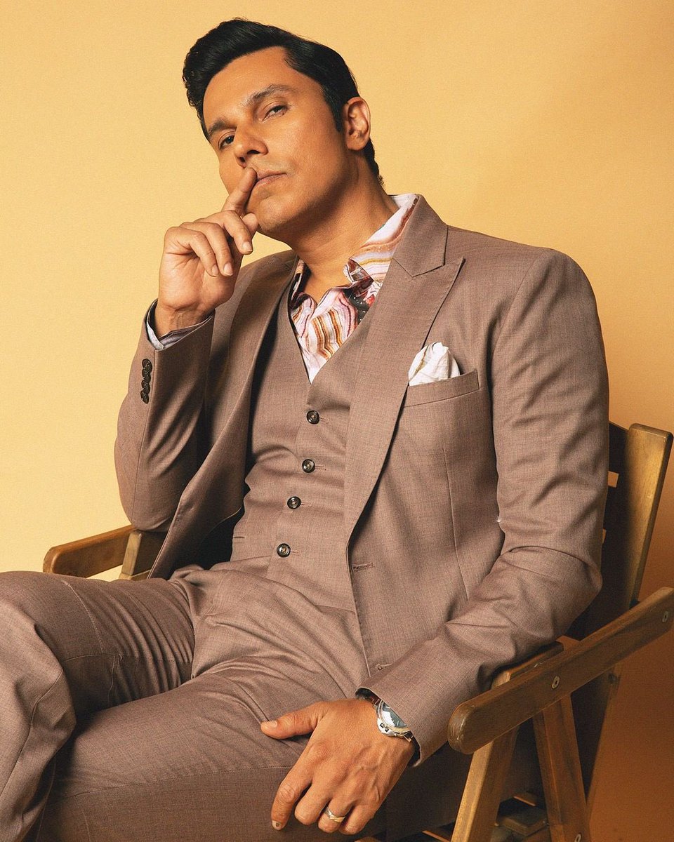 firstindiafilmy's tweet image. “Wishing a very happy birthday to the talented and versatile Randeep Hooda! May your day be as amazing as your performances on screen” @randeephooda 
.
#randeephooda #firstindiafilmy