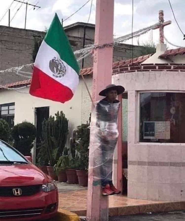 Invictor acá en México 🤙🇲🇽✨
#CoMPaS #Invictor 
No se,simplemente lo quería dibujar de esta vez que fue el show 🎤🎶✨  <a href="/invictorgs3/">Invictor</a>
