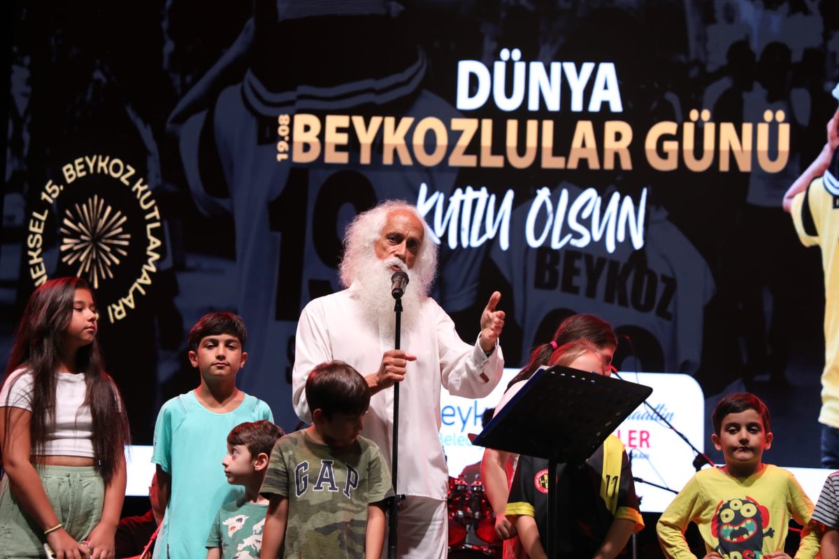 Suavi_Suavi's tweet photo. Merhaba;
Anadolu’da çok güzel bir söz vardır dostlar. [[ it ürür kervan yürür ]] derler. Dün gece Beykoz’da durum tam da buydu. Biz; Beykoz halkıyla çok keyifli bir gece yaşadık. 👇Teşekkürler 💕✌️ https://t.co/7QfiQzargh