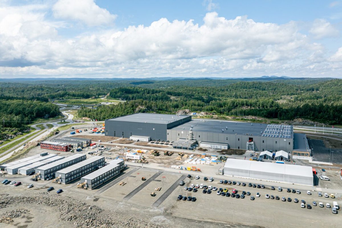 ElectriveNet's tweet image. #Morrow Batteries hat seine Batteriezellenfabrik im norwegischen Arendal eröffnet. Zum Start können dort 1 GWh an prismatischen #LFP-Batteriezellen hergestellt werden. Die Testproduktion hat bereits begonnen. electrive.net/2024/08/20/mor…