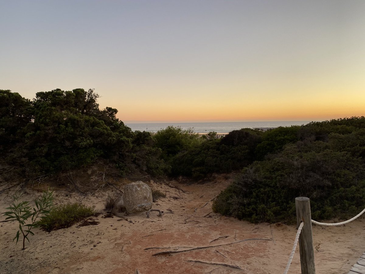 Codes_4's tweet photo. #vacaciones #playa #chiclanadelafrontera #novosanctipetri #atardecer https://t.co/bWrsUshCxk