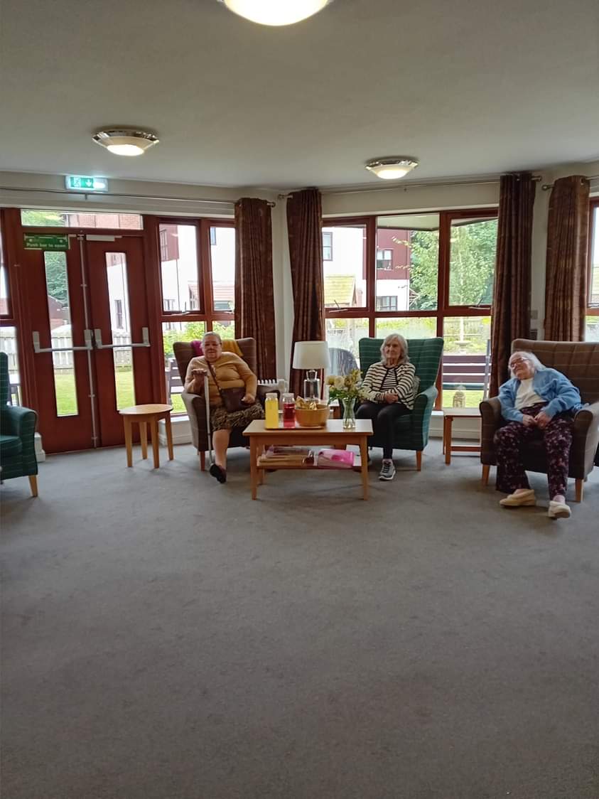 WoodsWynyard's tweet photo. We had a lovely afternoon with the Vine Church Service wynyard, and afterwards we enjoyed a cup of  tea and  a #chat  ❤️ https://t.co/iU9uKtF1BH