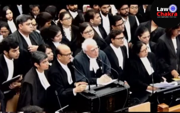 ria68_khatri's tweet photo. The women who are smiling and defending this case, are insane. Kapil Sibal will go down in India history as one of the most controversial lawyer ever. What a clown. 
Hope CJI serve justice this time .
#SupremeCourt #justiceformoumitadebnath #KolkataDoctor #kapilsibal https://t.co/Hdxw6bc0KO