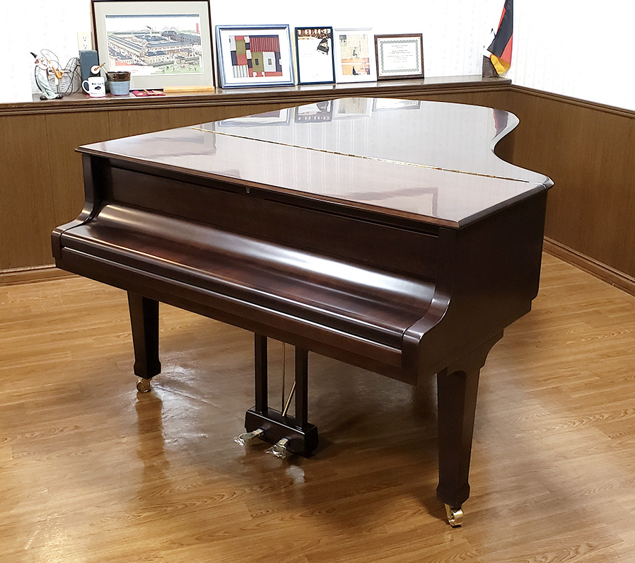 importedpiano's tweet image. 今日のピックアップピアノは、 

燻し銀”に例えられる、 
コクのある芳醇な音色を持つ中音部から低音部と、
透明感のある高音部が特徴のピアノ。

「ブリュートナー No.6」です。

詳しくは
imported-piano.jp/bluthner/bluth…

#ブリュートナー #bluthner #輸入ピアノ