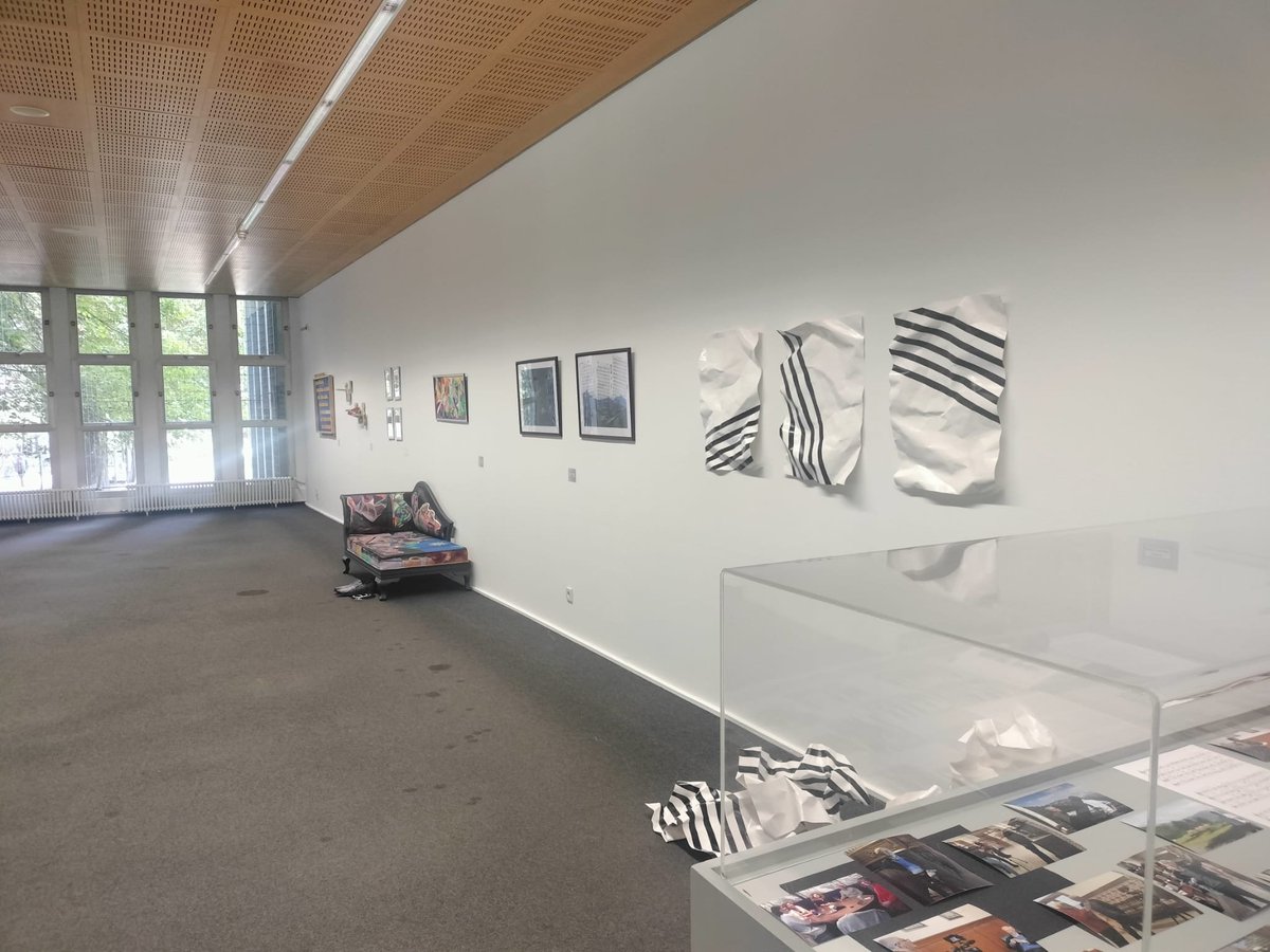 Araba's tweet photo. 🎨✨ Hoy se inaugura la exposición #NotasDeColor en la Casa de Cultura Ignacio Aldecoa de Vitoria-Gasteiz. Un emotivo homenaje al compositor, director, docente e investigador musical alavés #SabinSalaberri
➕ https://t.co/D5yjsXZQ29
¡No te la pierdas! https://t.co/HDyLiJTJ5C