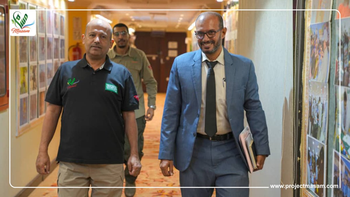 Masam_ENG's tweet photo. Ahmed Borji, the Director General of Planning in #Hudaydah Governorate, has commended #ProjectMasam, run by the @KSRelief_EN,’s humanitarian landmine clearance efforts in #Yemen’s strategic Hudaydah #RedSea during a visit to our HQ in #Aden.
https://t.co/J0yS2sIqGd