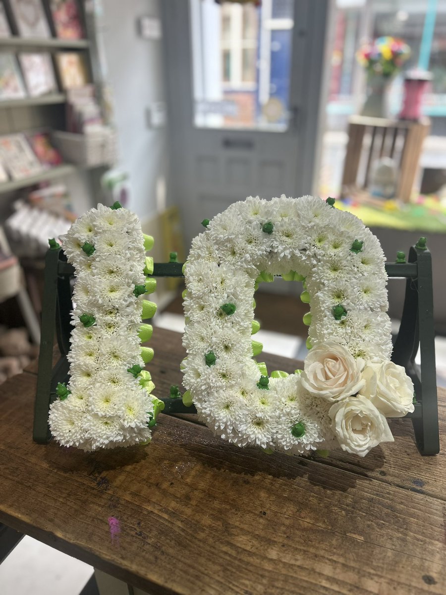 rosegardenflowers tweet media