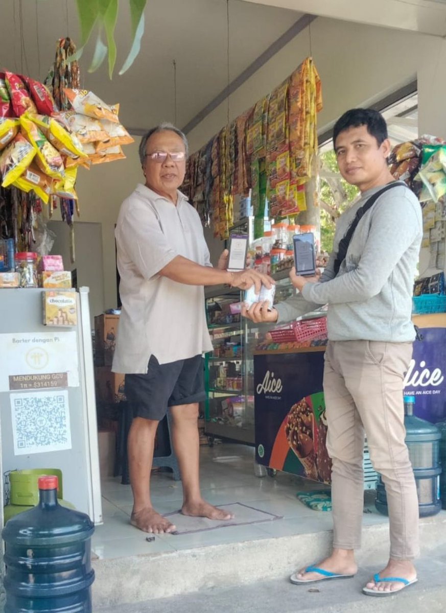 NoncePadja's tweet photo. It took struggle and patience to reach all the traders,finally the barter was successful,half of the pi worth GCV 314,159$ and half of the fiat according to the goods needed.thank small trader and ambassador for the NTB Indonesia region Mr.Dewa Arta @PiCoreTeam #Piinfographics ๐ฆ
https://t.co/AMnF9fOEGg