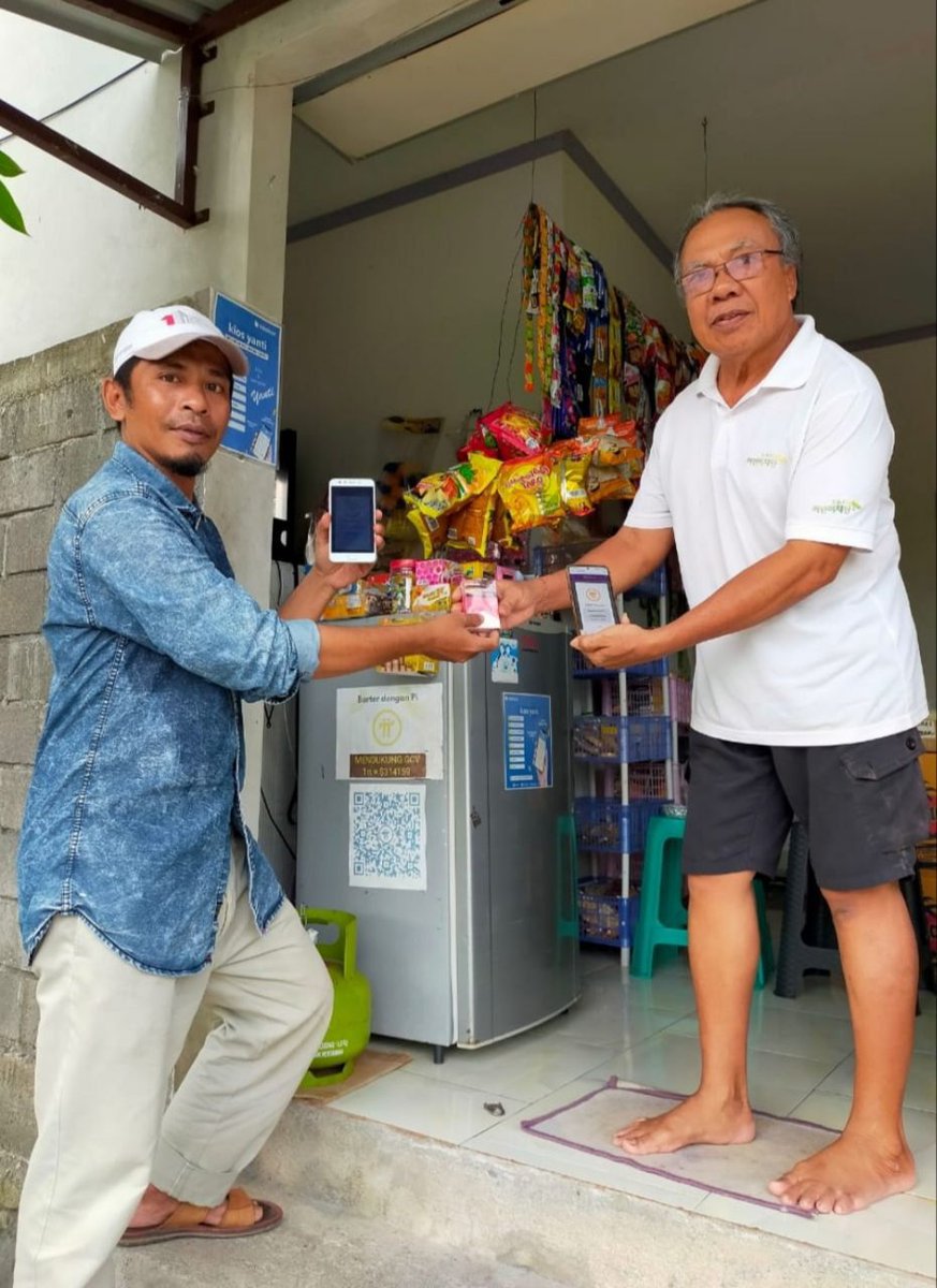 NoncePadja's tweet photo. It took struggle and patience to reach all the traders,finally the barter was successful,half of the pi worth GCV 314,159$ and half of the fiat according to the goods needed.thank small trader and ambassador for the NTB Indonesia region Mr.Dewa Arta @PiCoreTeam #Piinfographics ๐ฆ
https://t.co/AMnF9fOEGg