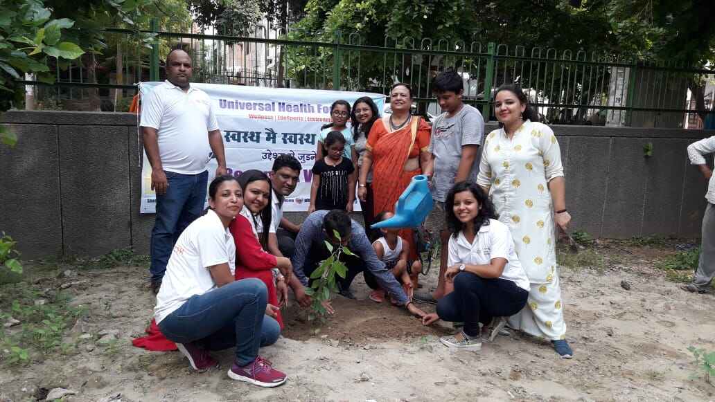 Plantation
Universal Health Foundation with the support of Gunjan Gupta ji, Nigam Parshad, Anand Vihar and active participation of local area people and children's.
uhfworld.net/project/planta…

#plantation #nature #plant #environment #uhf