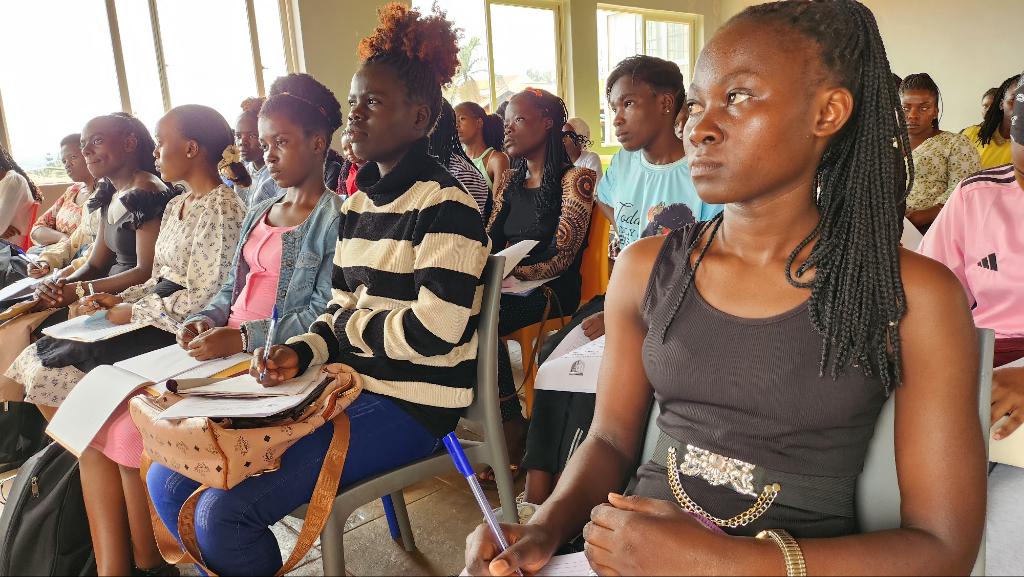 wituganda's tweet image. The future of tech is female! Cohort 4 of @wituganda's Code Academy kicks off with an inspiring orientation. Our COO @NakitendeLetici welcomes young girls to their tech journey, empowering them to shape their futures.
#WomenInTech #CodeAcademy