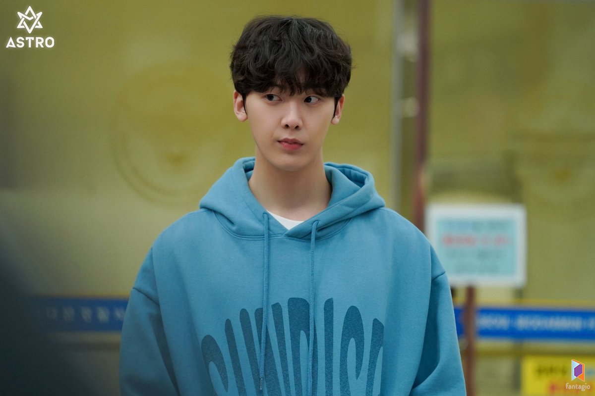 fantagiogroup's tweet photo. [#윤산하][포스트] K-막둥이의 일상

▶ https://t.co/SCjiY1qzwG

#네이버_포스트 #아스트로 #ASTRO #YOONSANHA #가족X멜로 #RomanceintheHouse https://t.co/8QpEggGs3p