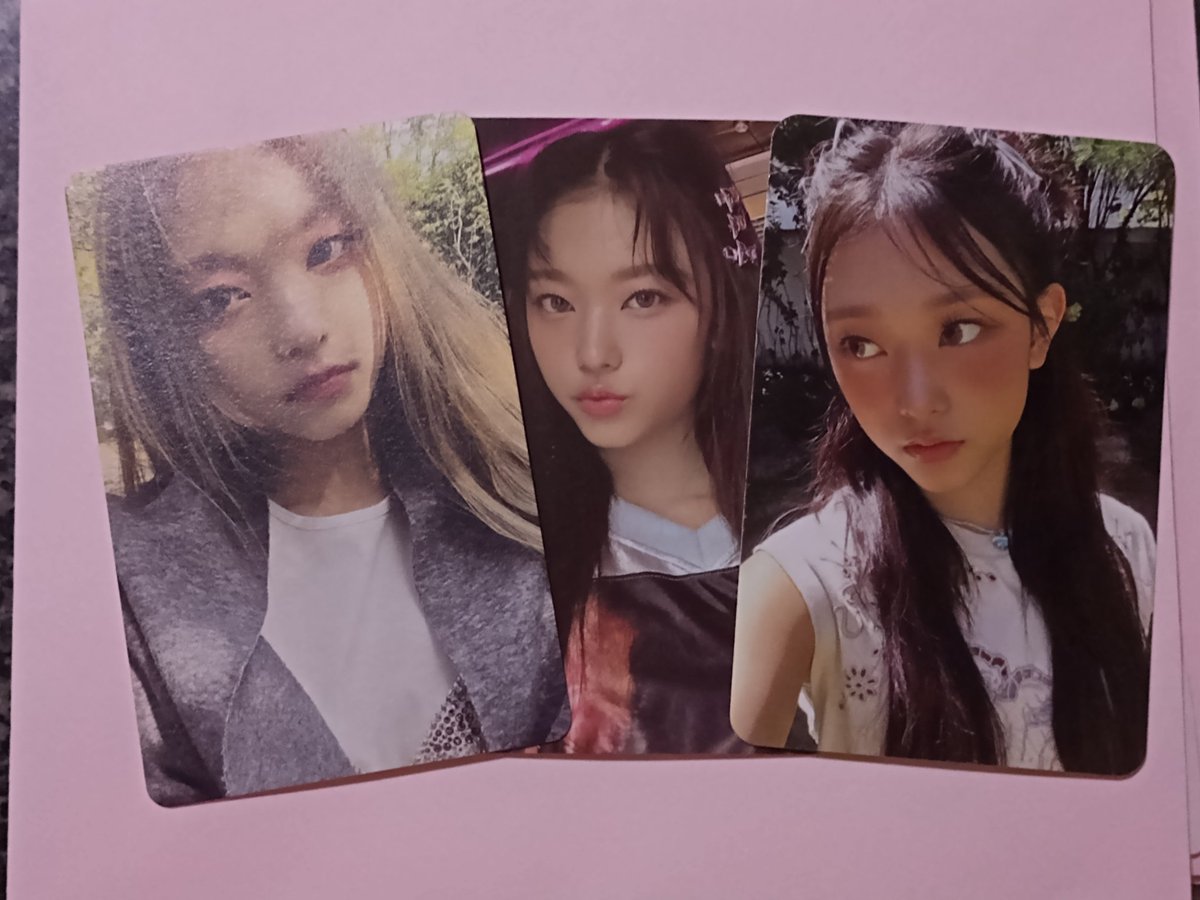 pe4rlybun's tweet photo. ᖭི༏ᖫྀ #rissec4rts • wts lfb ph ⋆.ೃ࿔*:･

𓏔 haerin photocards  ౨ৎ 
   ↪ ₱100 + sf &amp; pf
   ↪ all onhand, in good condi
   ↪ payo or 2-5 days dop

୨୧ rcbyt https://t.co/qOCExKA7md 

⌗ newjeans sg2024 seasons greetings 2024 omg bluebook pout tears ginger 🩰🦢 https://t.co/yD7yIB8rXd