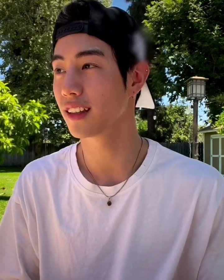 miloxmark1's tweet photo. Mark Tuan bare face natural handsome
#MarkTuan @marktuan https://t.co/ZDDBJvrWtI