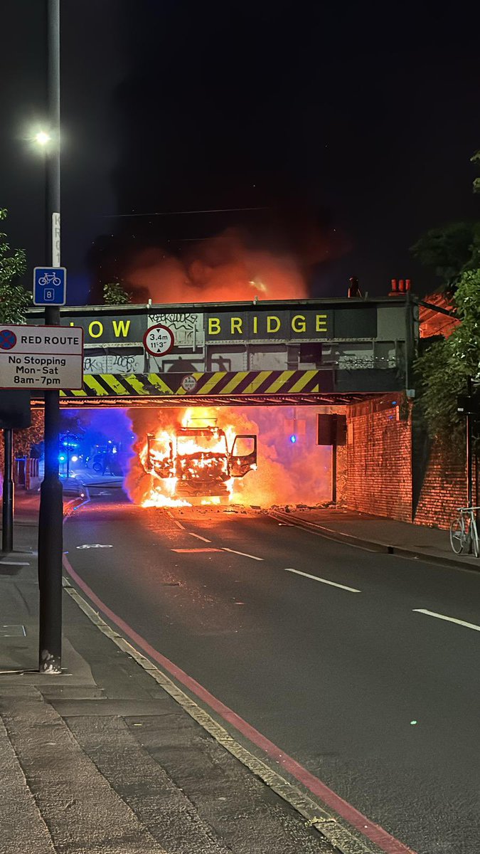 Sarah Sarah tweet media