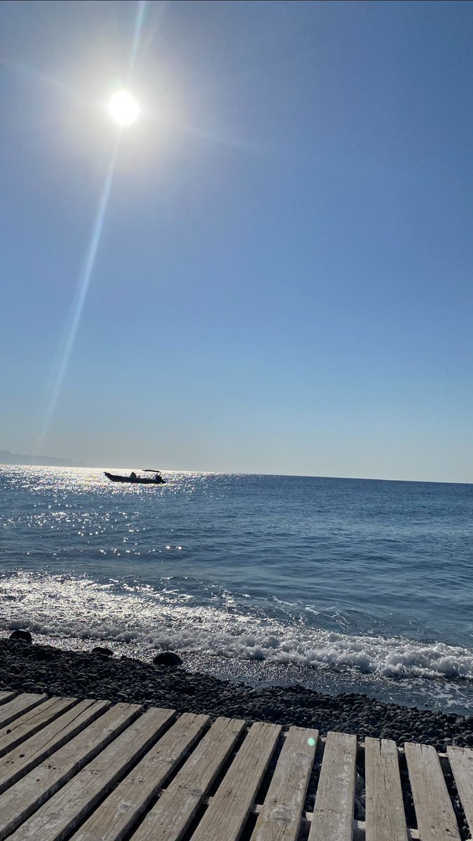 .. Finally 🤪 Kalimera Santorini 💖