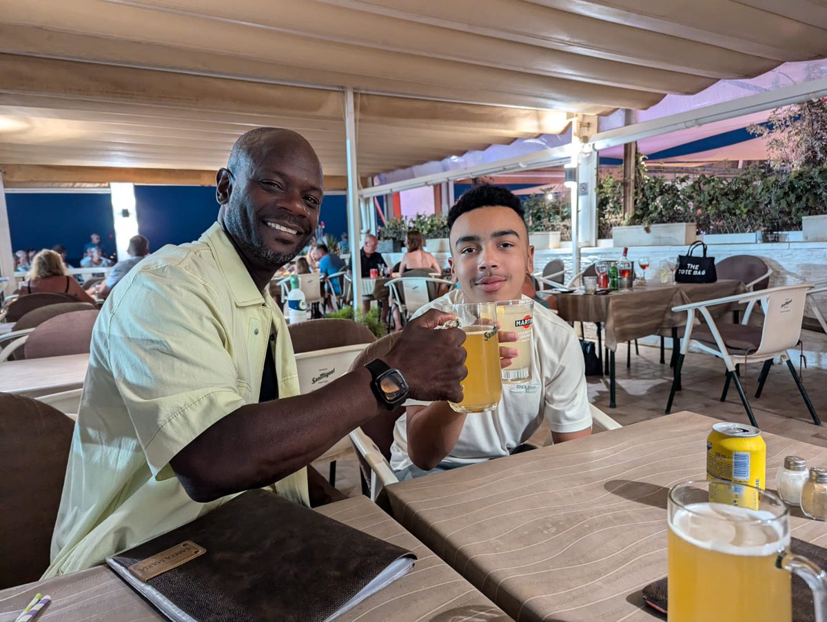 Leon Blake tweet media