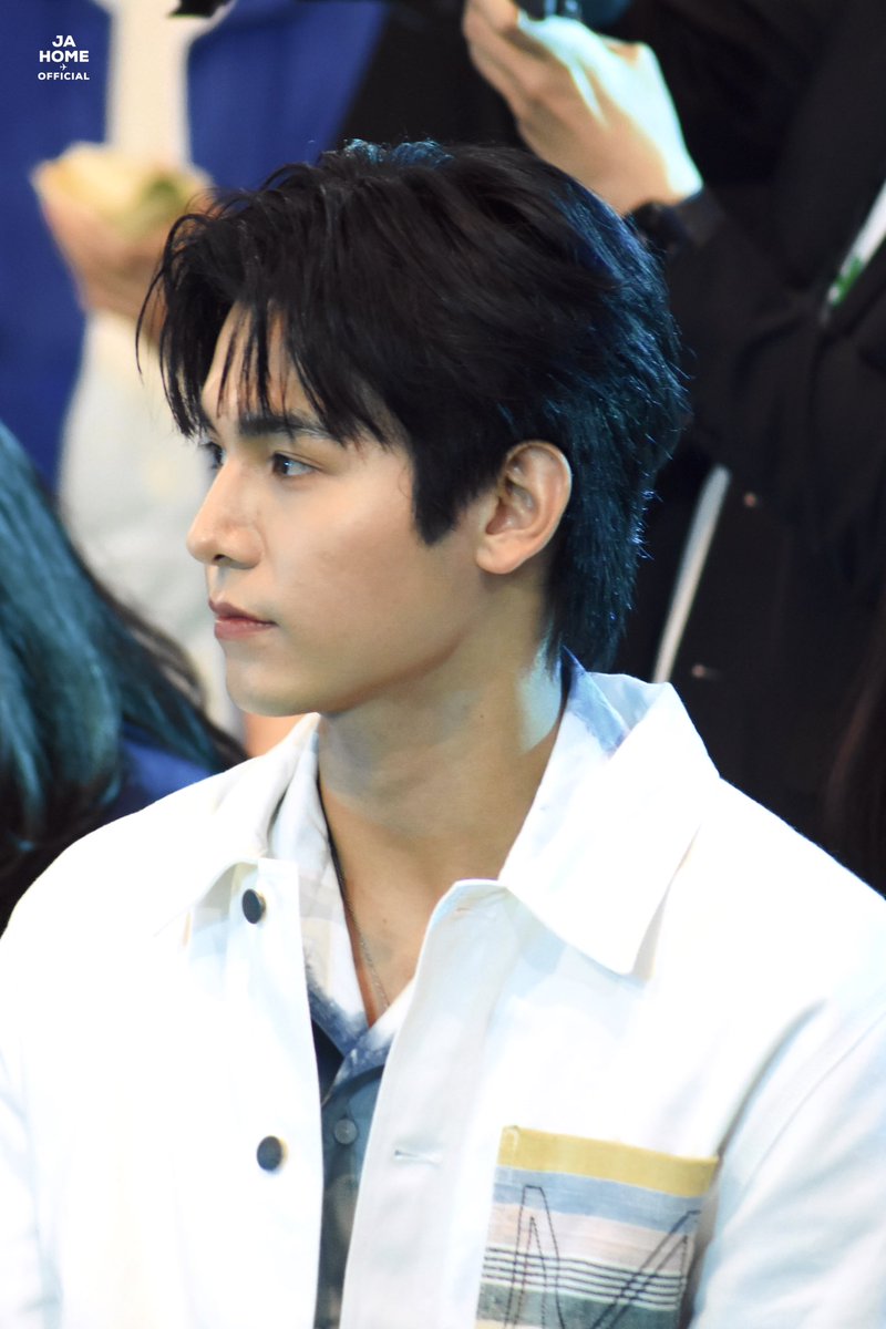 หล่อจริงๆน้าวันนี้ 🫳🏻✨

 #goodgoodsxMOOBangkok
#JaPhachara #TeddyJa
#จาพชร #HoneyJa