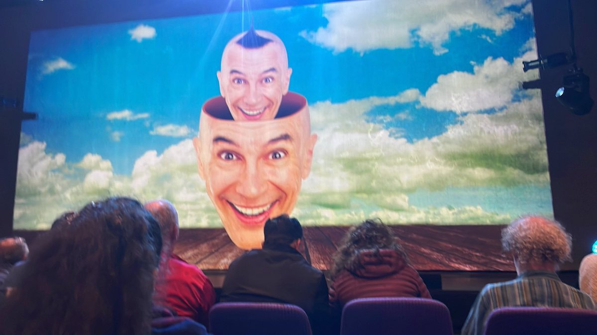 Another show we took in yesterday, the incredible quick change magician and artist  <a href="/ArturoBrachetti/">Arturo Brachetti</a>. Spectacular show, highly recommended! On at <a href="/thePleasance/">Pleasance</a> <a href="/EICC/">EICC</a> 7pm weekdays and 2:30pm weekends until the 25th!

#quickchange #magic #magician #edfringe #edfringe2024