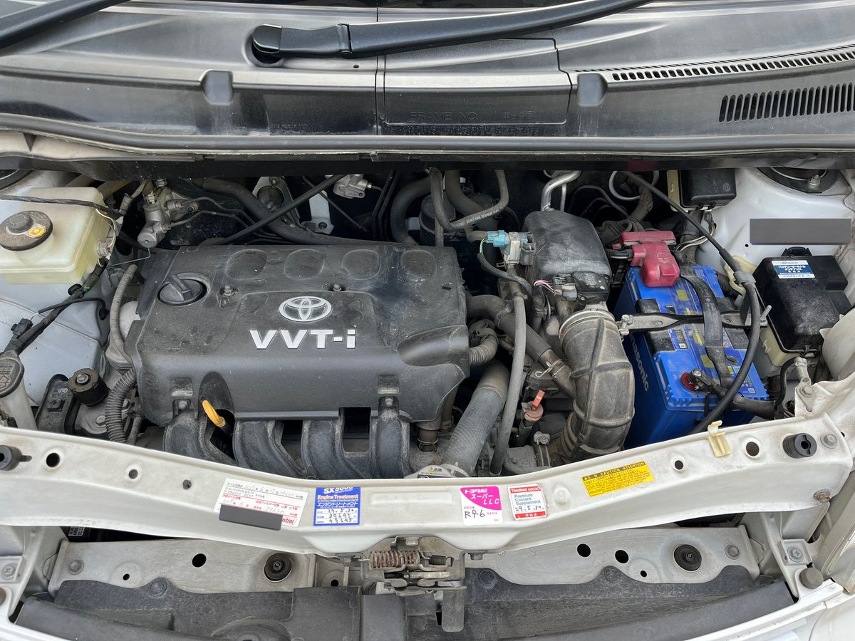 FunToyota's tweet photo. 15年分のエンジンルームの汚れを洗い流しました。
準備から何から面倒すぎるのでもうやりたくないです😅 https://t.co/QfbRTPl0cj