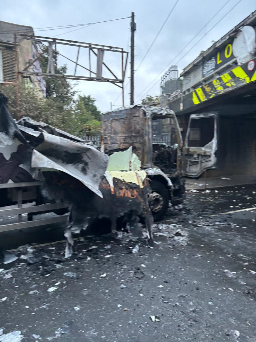 Sarah Sarah tweet media