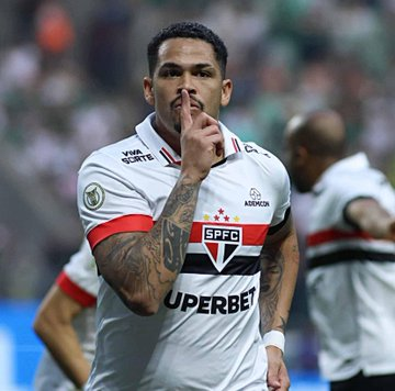 emanueldesp's tweet photo. Luciano é o único jogador que faz palmeirenses e corinthianos se unir pra falar mal dele https://t.co/gVhvWQ3OEz