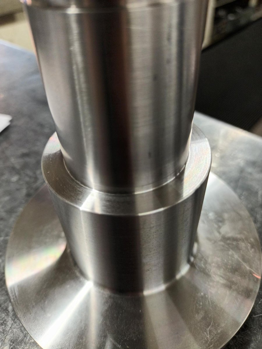 An RE spindle, just about to be inspected.
⁠
#RotaryUnions #swiveljoints #ukManufacturing #leamingtonspa #ukmfg #gbmfg #ukmanufacturer #engineers #engineering #maintenance