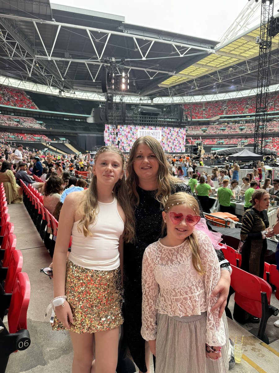 Kate Dyson tweet media