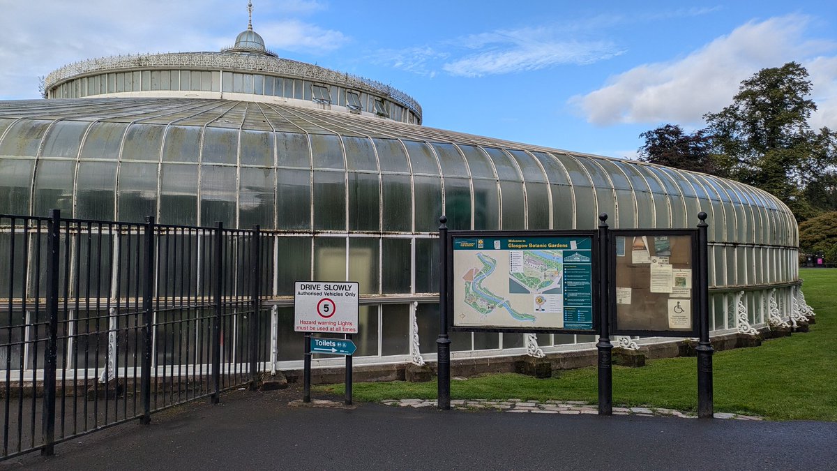 Tender_Plant's tweet photo. Morning all from Scotland. The @The_RHS #TOPC are in Glasgow today visiting @GlasgowBotanic, followed by a trip south to @LoganBotanicGdn to see some #exotic wonders and beautiful #gardens. Stay tuned over the next three days for some highlights! #plants #Scotland https://t.co/IpbksMZf23
