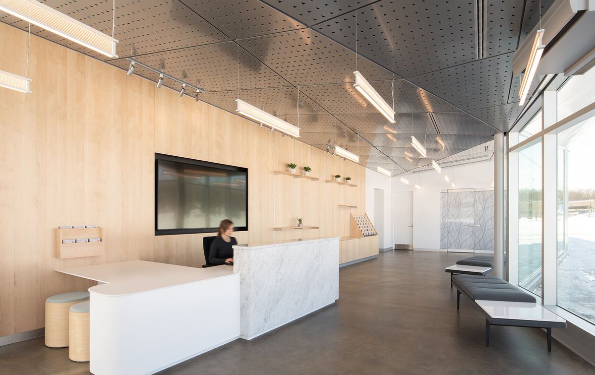 The Jean-Drapeau Park Pavilion features <a href="/fluxwerx/">Fluxwerx</a> View luminaires, a suspended linear fixture system that enhances safety and aesthetics while integrating with the pavilion's glass walls and natural light.
buff.ly/3yySNBy