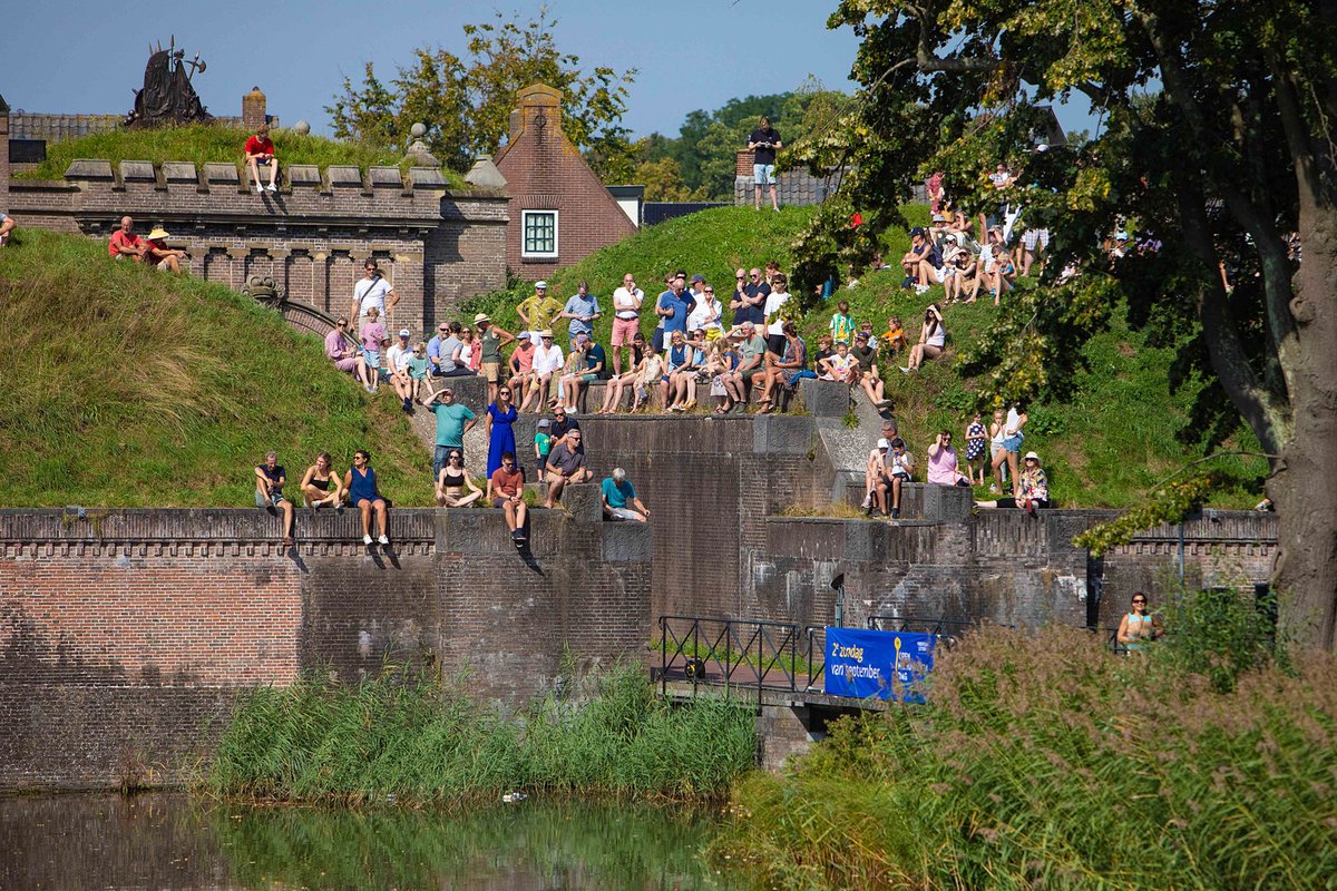 Ons onderzoek toont aan dat een kwart bezoekers Open Monumentendag alleen beleeft. Daarom slaan we dit jaar de handen ineen met Go mingle! 🤝 Op 14 &amp; 15 september organiseert Go mingle in elke provincie monumentale groepsuitjes. 

👉 Meer info: Gomingle.nl

#omd2024