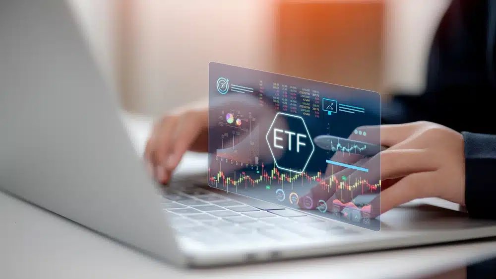 ComBoca_'s tweet photo. 📈 ETF vs fondos de inversión: la nueva dinámica de la inversión minorista en España, según @ScalableCapES cc @Adrian_Amlu 
✍️ https://t.co/Nplq9r23PX en @DirigentesDg https://t.co/ovHDJqp023