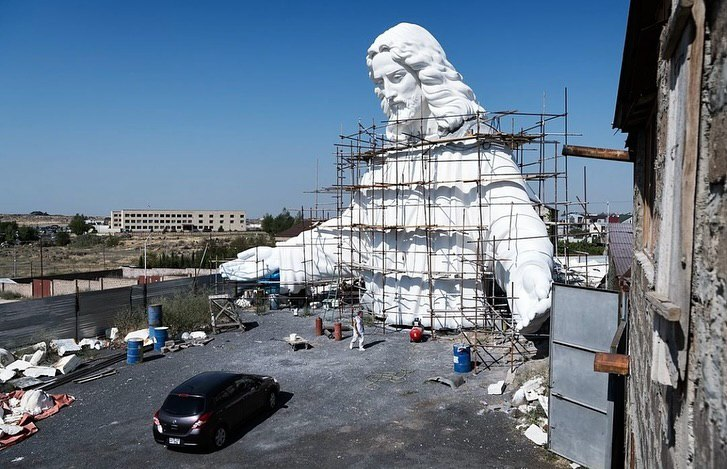 NationalIndNews's tweet photo. #Armenia Armenia will soon receive the tallest statue of Christ in the world.

A part of the statue, which will be 33 meters high and 99 meters with the pedestal, is already completed. Once the entire structure is finished, its parts will be transported by helicopter to Mount Hatis, located 25 kilometers from Yerevan.