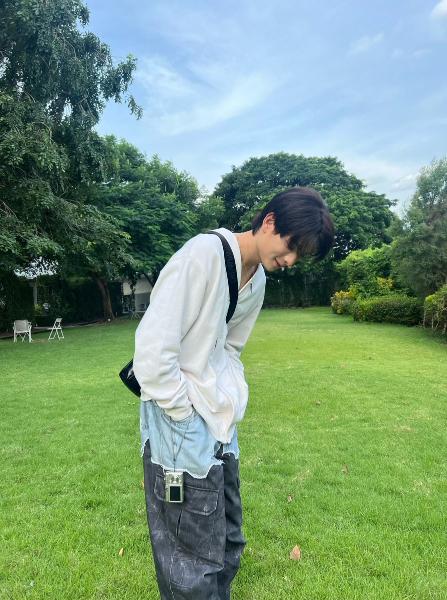 khunppol's tweet photo. ขุนสวนหรืออยากโดนขุนสวน
#KHUNPOL
#BUSbecauseofyouishine https://t.co/f2V2hLNOYT