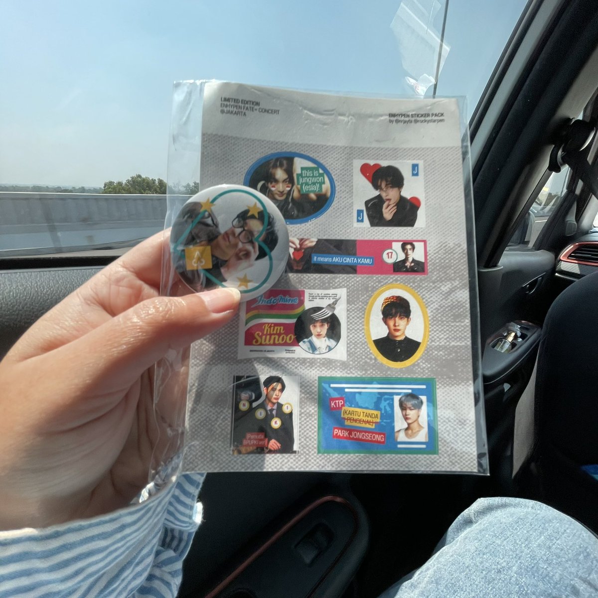 mybooissoo's tweet photo. appreaciation post for fairy freebies who's so cute and kind for giving me their lovely freebies ✨🫶🏻
@etaerielkv @ranxjen @thvmiela0709 @nrjayta @rockystarpen
#FATEPLUS_IN_JAKARTA_DAY2 https://t.co/F1BN2izVAd