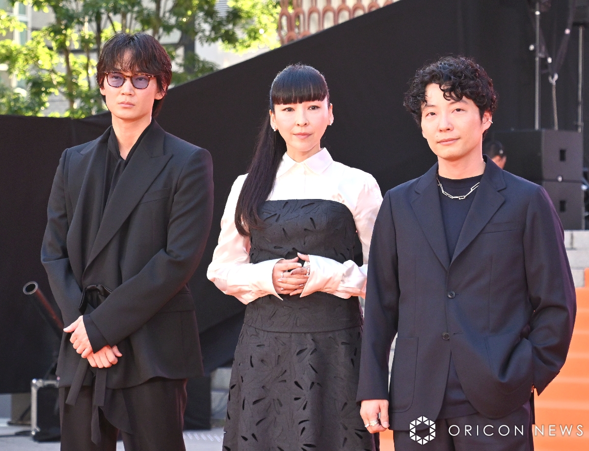 oricon's tweet photo. 『ラストマイル』キャスト集結❗
まるでアベンジャーズ…夢の競演
https://t.co/UgjLOZhcMj

📦＃ラストマイル
満島ひかり、岡田将生、ディーン・フジオカ、大倉孝二、酒向芳、宇野祥平、安藤玉恵、阿部サダヲ

🍋＃アンナチュラル
石原さとみ、井浦新、市川実日子

🍈＃MIU404
綾野剛、星野源、麻生久美子