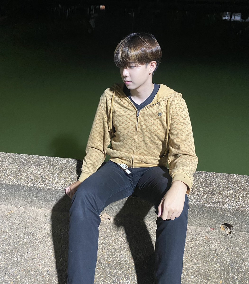 ลืมกันยังค้าบ🐈‍⬛🍷
#รีทวิตให้ด้วยนะคับ