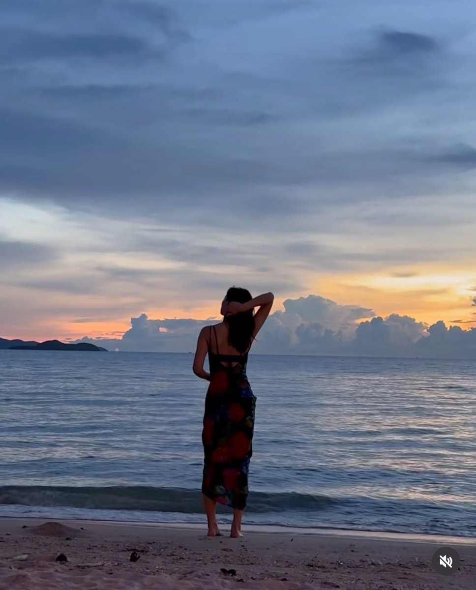 happyfam_by's tweet photo. ทะเลหวานน 🌊🌕🥰🥰 https://t.co/2fcWZ6C0r9