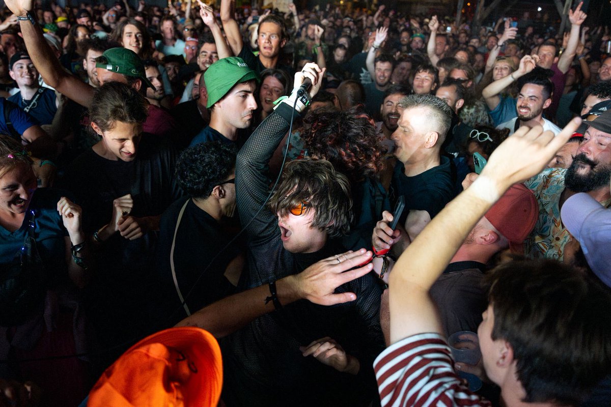 tsugimag's tweet photo. "Cabaret Vert, 4 jours in the Gangsta’s Paradise | LIVE REPORT" par Marie Courtès
👉 https://t.co/726hxN2RHM

Ardennes, techno, gadoue et musiques de fête :: merci @CabaretVert 💚💚 on était, on vous raconte ! https://t.co/MqgpjbRFlg