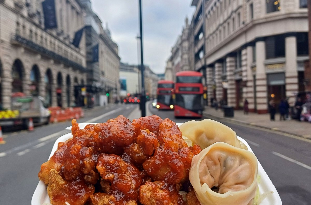 We R back!
#friedchicken #glazedchicken #mandu #dumplings #crispychicken #foodie #foodmarket #GoKo_streetfood