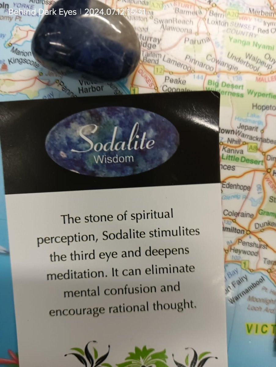 behinddarkeyes7's tweet photo. Some of my favourite crystals! It was a full moon. A “blue moon” to be exact… put the out in your garden to recharge x https://t.co/3ilOnOTWy4