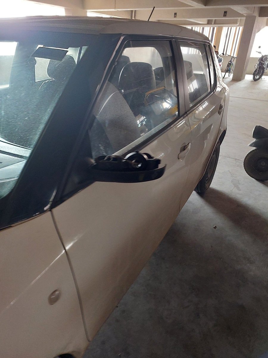surajn83's tweet photo. @Zoomcar_India trip number JPSNJSDYE #Zoomcar @MIB_India @SecretaryMEITY @nitin_gadkari @OfficeOfNG please penalise this company heavily, there have been scamming people from years, no customer service reachable what so ever. Rental cars with no mirrors, disregard for road safety https://t.co/3t93hT5gq2