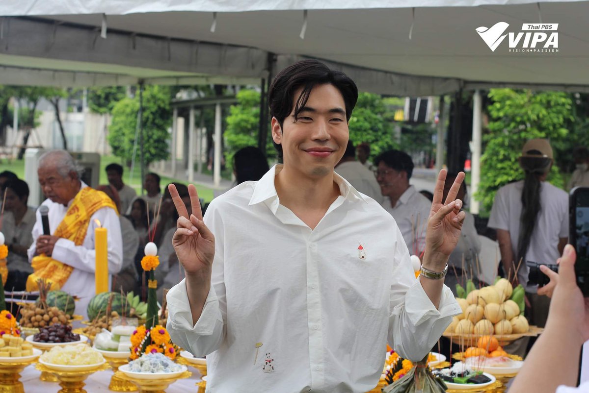 (2/2) บวงสรวงเอาฤกษ์เอาชัยกันไปแล้ว สำหรับซีรีส์ 2 เรื่องใหม่ #อาชญาโกง #สังข์ทองไม้พลองทองใบกับการตายของคุณพระ นักแสดงมากันแน่น ๆ รอติดตามได้เร็ว ๆ นี้ ทางไทยพีบีเอส ช่องหมายเลข 3 นะคะ

#ThaiPBS #ละครไทยพีบีเอส
<a href="/TyphoonKPN/">TP</a> <a href="/FiatAngelo/">FIAT</a> <a href="/PuimekSter/">ปุยเมฆสะเต้อ</a> <a href="/cookcucucu/">Cookpavadee</a> <a href="/Sukhapat/">Suam Sukhapat</a>