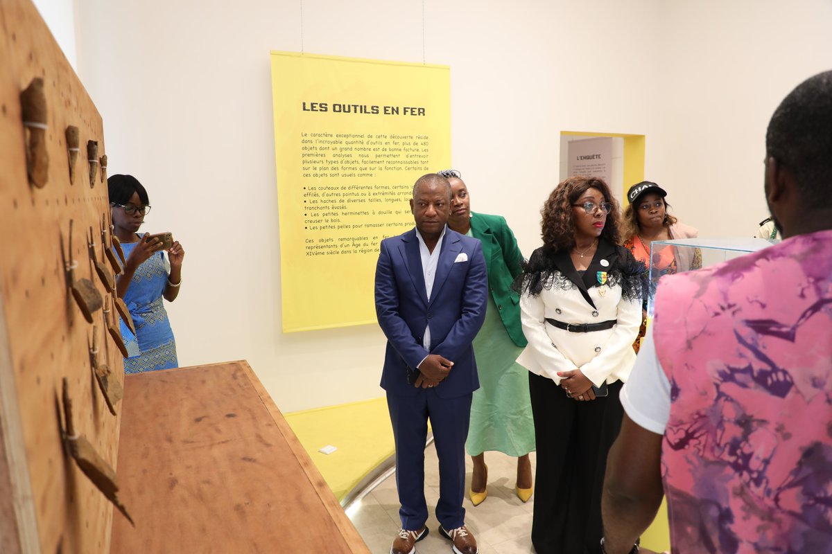 UNESCOGabon's tweet image. 🎉 Clôture réussie pour la deuxième édition de la Semaine de la Mode Gabonaise organisée par l&apos;association #UCREATE ! ✨

@laurylndong
@ERICVOLI

#ModeGabonaise #IntelligenceArtificielle #UNESCOLibreville #PartenaireAuDeveloppement