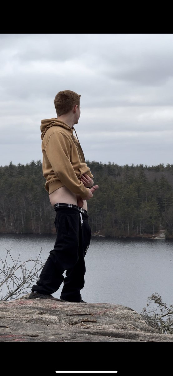 BrandonBator03's tweet photo. What would you do if you found me jerking off in the woods ?😏 https://t.co/fpKzlMLZWn