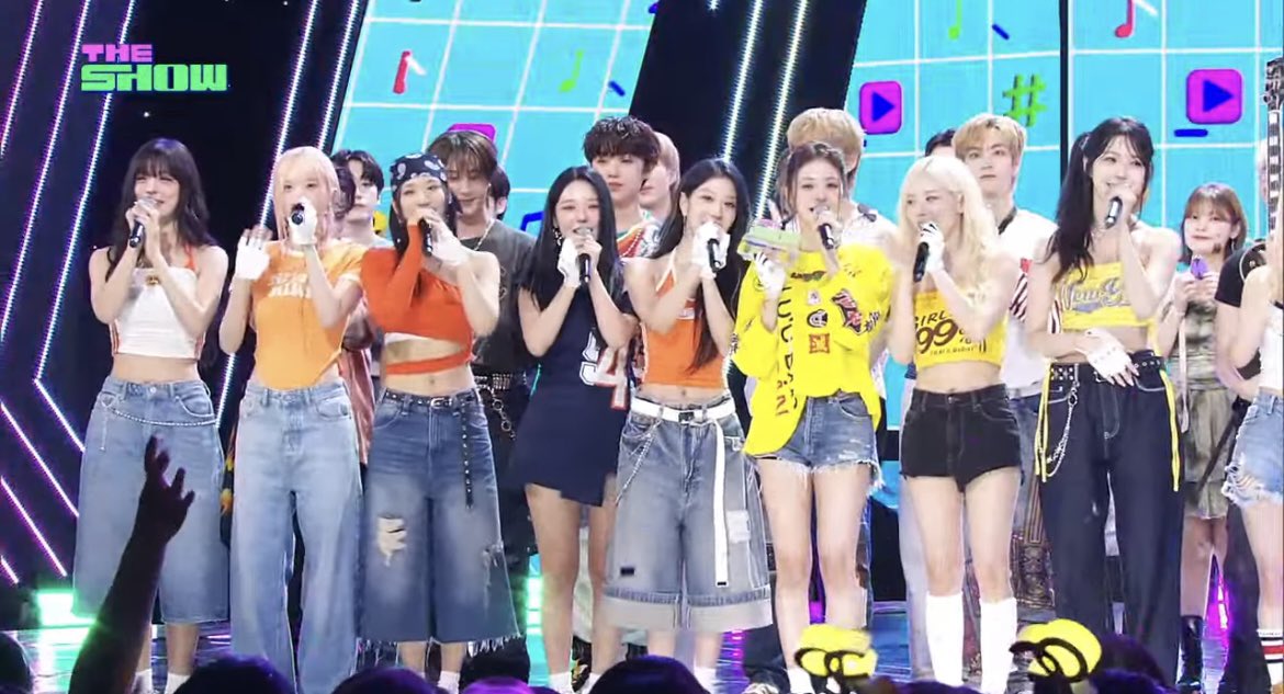 keitadj3's tweet photo. #fromis_9 THE SHOW 1位🎉

#Supersonic1stWin
#fromis_9_10thWin https://t.co/ztPuamu5Zt